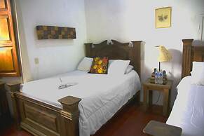 Hostal Antigueño - Hostel