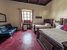 Hostal Antigueño - Hostel
