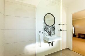 Moorcroft Manor Boutique Country Hotel