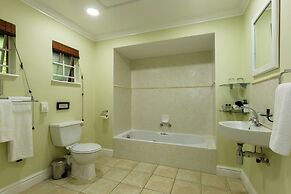 Moorcroft Manor Boutique Country Hotel