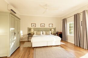 Moorcroft Manor Boutique Country Hotel