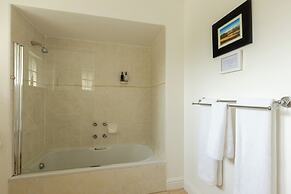 Moorcroft Manor Boutique Country Hotel