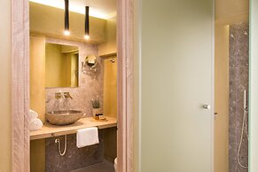 Cressa Suites - Adults Only