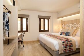 Cressa Suites - Adults Only