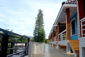 Toffee House Resort