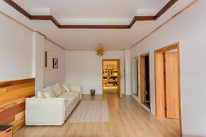 Wangshan Travelling With Hotel