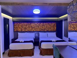 CLOCKWORKORANGE Luxury Suites