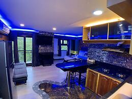 CLOCKWORKORANGE Luxury Suites