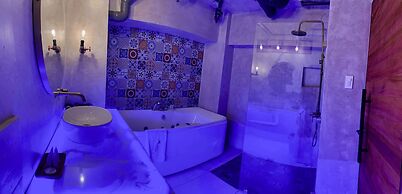 CLOCKWORKORANGE Luxury Suites