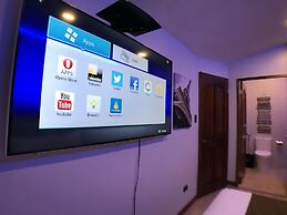 CLOCKWORKORANGE Luxury Suites
