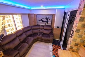 CLOCKWORKORANGE Luxury Suites