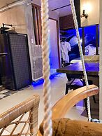 CLOCKWORKORANGE Luxury Suites