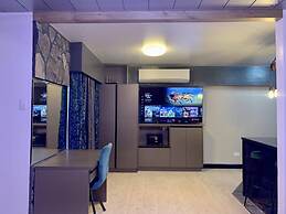 CLOCKWORKORANGE Luxury Suites