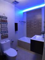 CLOCKWORKORANGE Luxury Suites