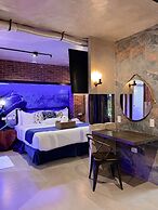 CLOCKWORKORANGE Luxury Suites