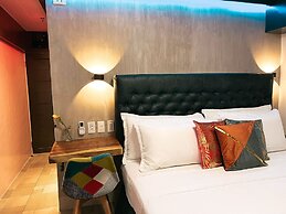 CLOCKWORKORANGE Luxury Suites