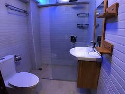 CLOCKWORKORANGE Luxury Suites
