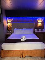 CLOCKWORKORANGE Luxury Suites