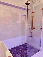 CLOCKWORKORANGE Luxury Suites