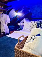 CLOCKWORKORANGE Luxury Suites