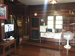 Baan Suan View Dee Homestay