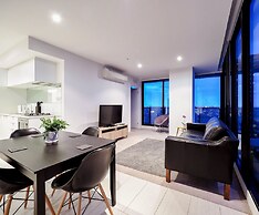 Premier Stays Melbourne