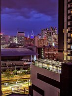 Premier Stays Melbourne