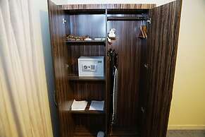 La Rive Hotels & Suites (Formerly known as Ghosn Al Banafsej)