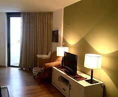 Raphael Apartments