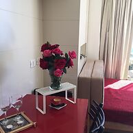 Raphael Apartments
