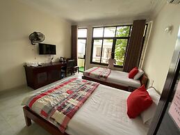 Viet Nhat Halong Hotel