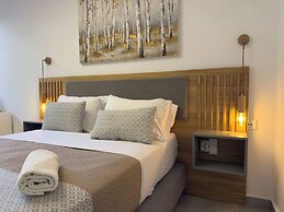 Deluxe Hotel
