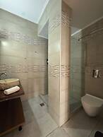 Deluxe Hotel