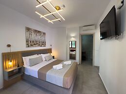Deluxe Hotel