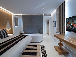 Abaton Island Resort & Spa