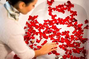 Abaton Island Resort & Spa