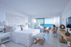 Abaton Island Resort & Spa