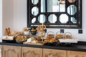 Abaton Island Resort & Spa