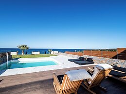 Abaton Island Resort & Spa