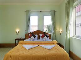 Emily and Nana Lodge