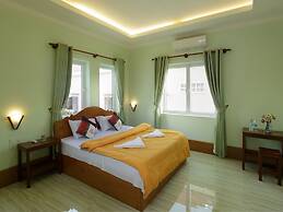 Emily and Nana Lodge