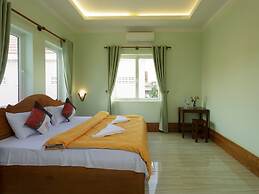 Emily and Nana Lodge