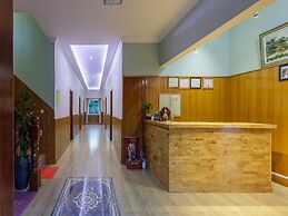 Emily and Nana Lodge