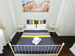 Longhi Holidays House