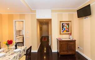 Longhi Holidays House