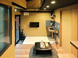 Tsumugi Hachijomuromachi