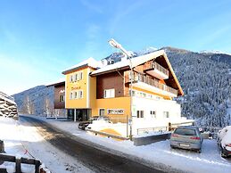 Hotel & Luxury Appartements Dorfstadl