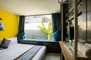 White Rabbit Hostel - Adults Only