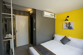White Rabbit Hostel - Adults Only