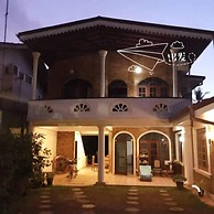 Villa De Rosh